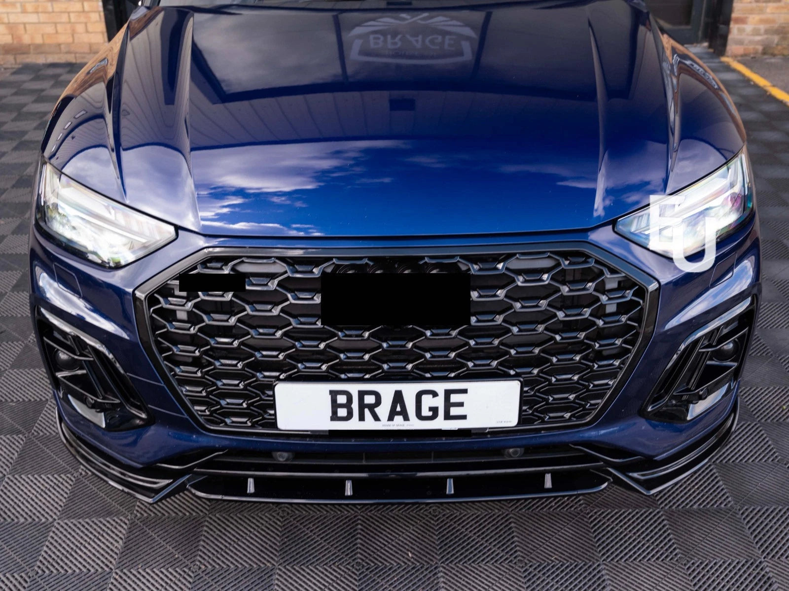 RSQ5 STYLE FRONT HONEYCOMB GRILLE BLACK FOR AUDI Q5 SQ5 FY 2021-2024 FACELIFT
