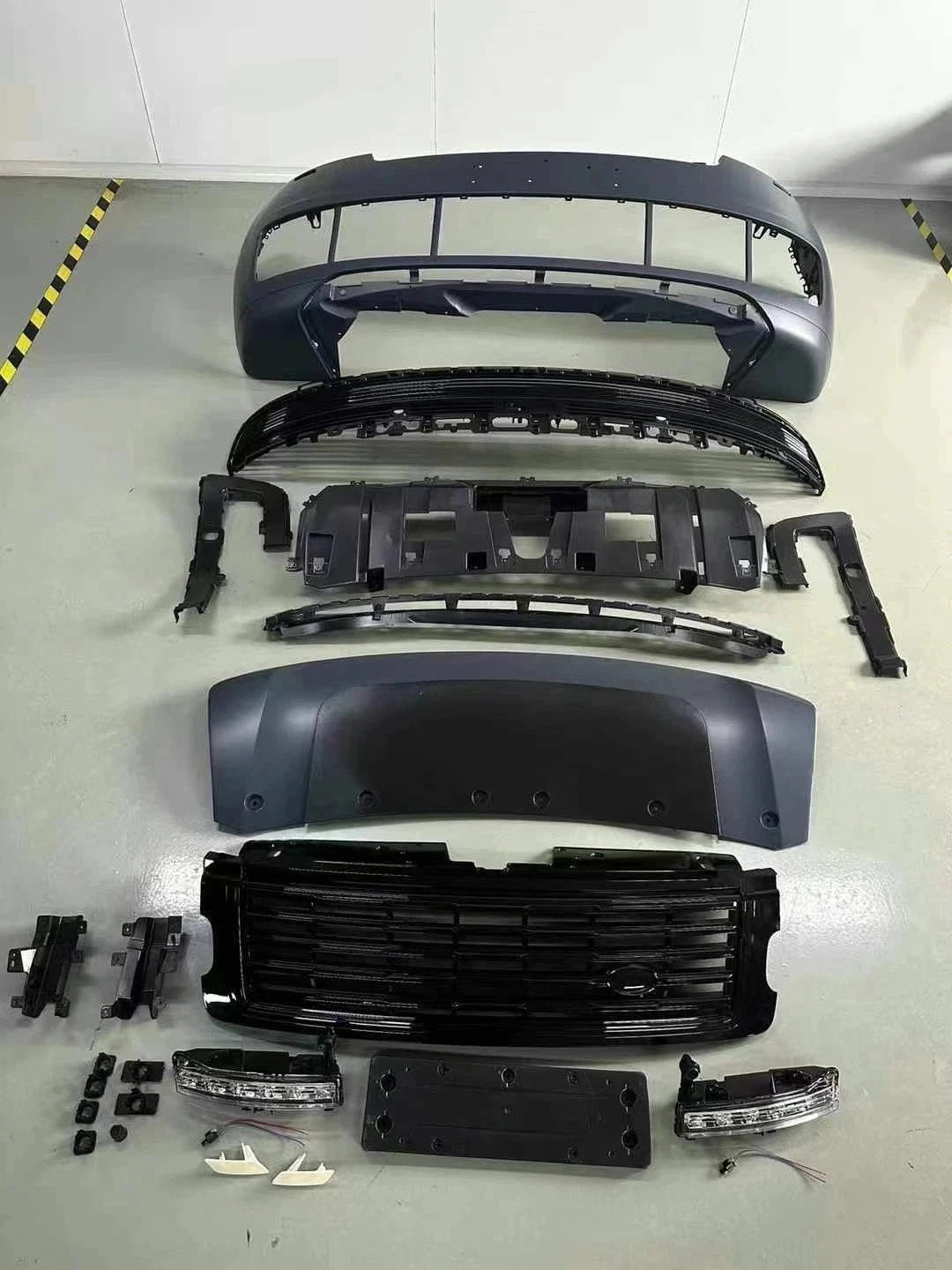 FOR LAND RANGE ROVER VOGUE L405 SVR LOOK STYLE FRONT BUMPER BODY KIT 2018-2022