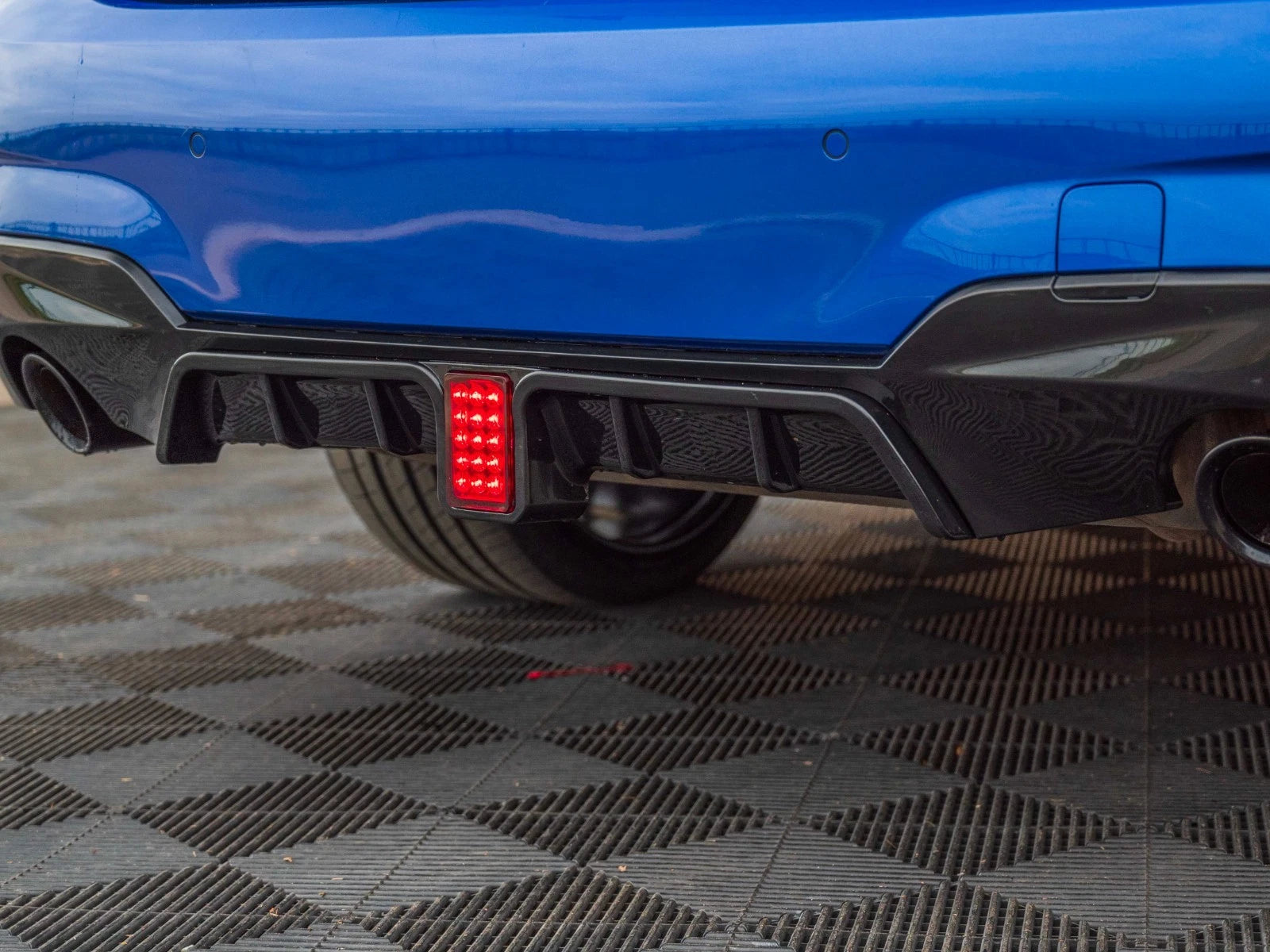 M SPORT GLOSS BLACK REAR DIFFUSER FOR BMW 3 SERIES G20 G21 WITH LIGHT 2018-2021