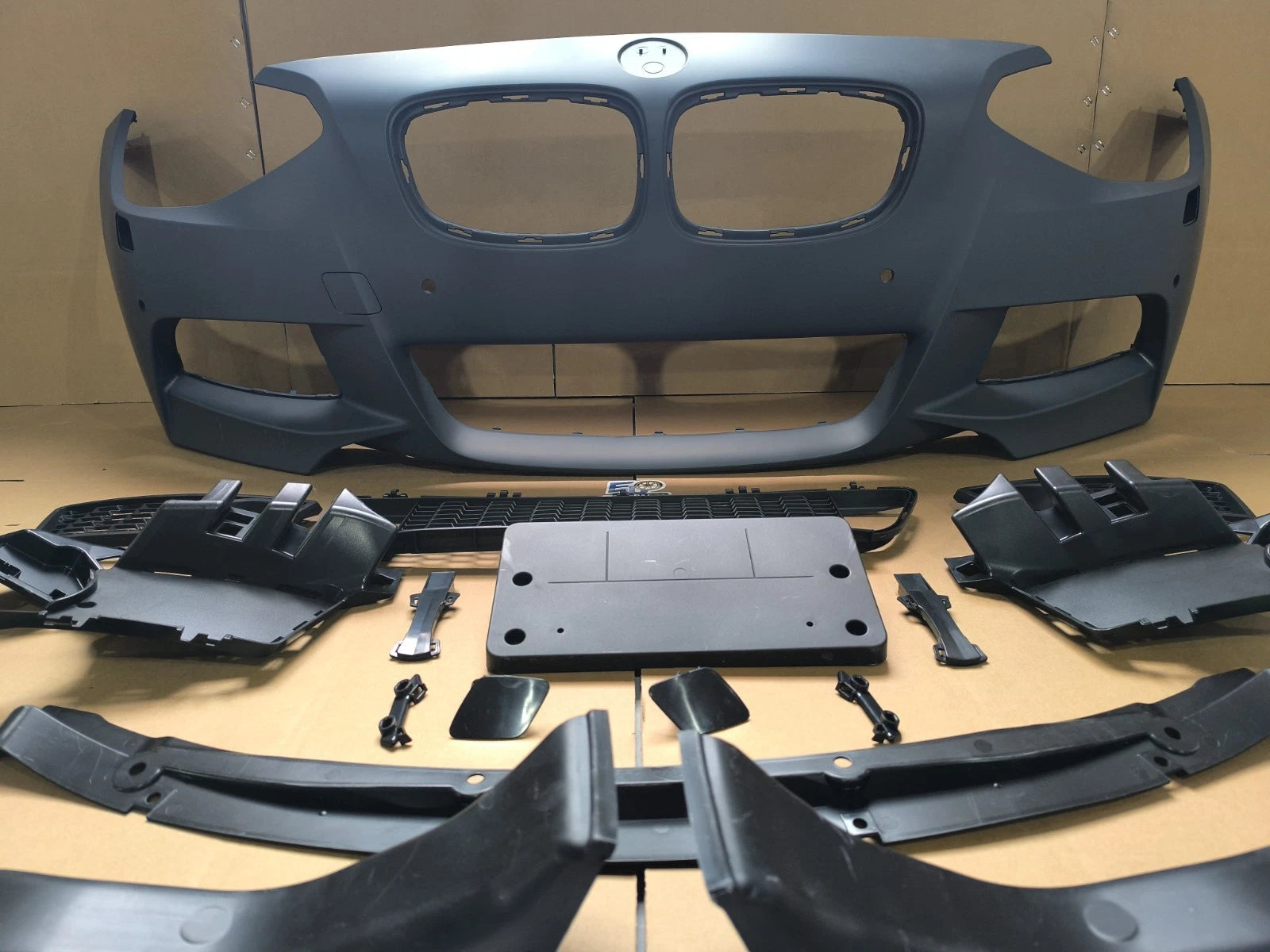 FOR BMW 1 SERIES F20 F21 M SPORT FRONT BUMPER KIT W/PDC & WASHER HOLE 2011-2015