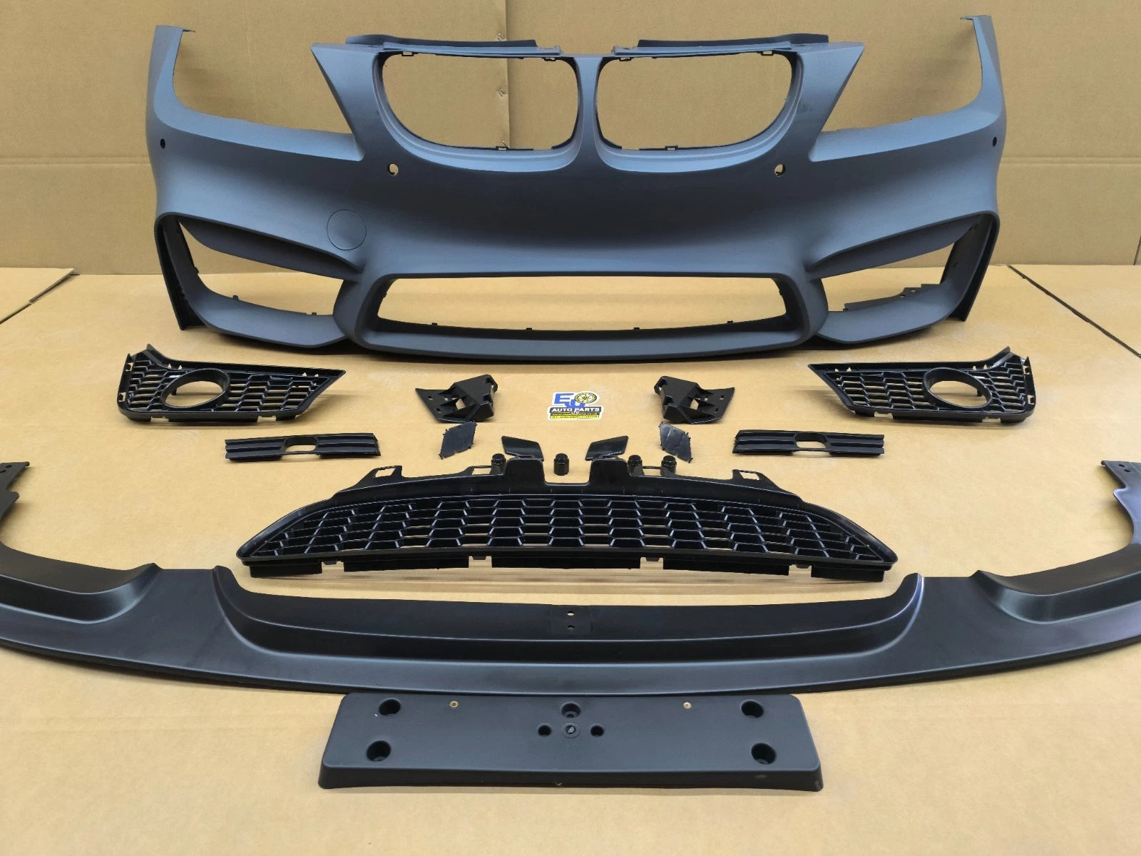 FOR BMW 3 SERIES E90 E91 SALOON TOURING M4 STYLE FRONT BUMPER LCI FACELIFT 08-11