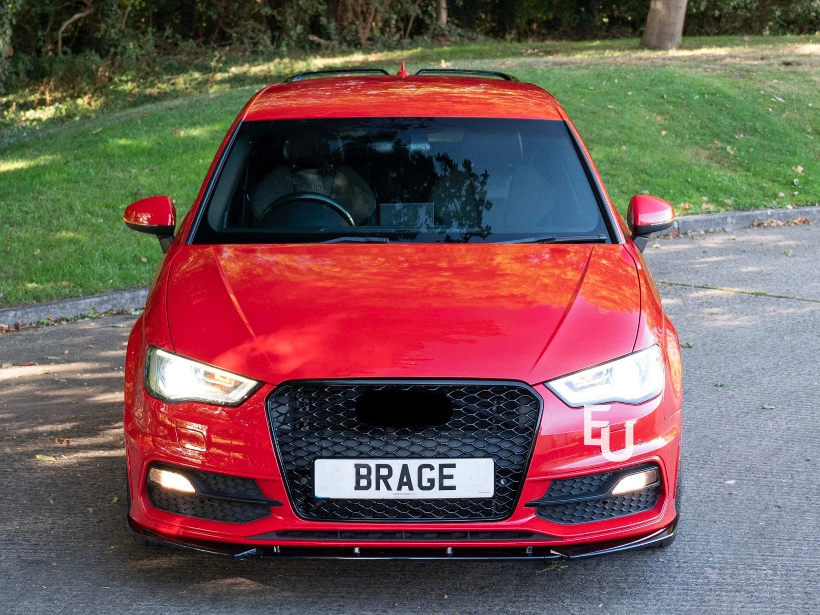 RS3 STYLE HONEYCOMB FRONT GRILLE FOR AUDI A3 8V PRE-FACELIFT GLOSS 2012-2016