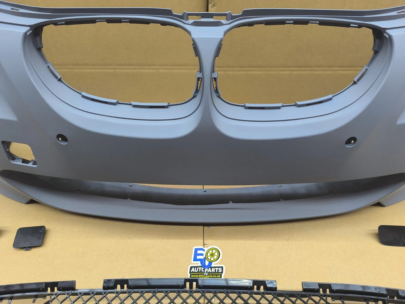 M SPORT STYLE FRONT BUMPER CONVERSION FOR BMW 5 SERIES E60 E61 03-07 PRE LCI PDC