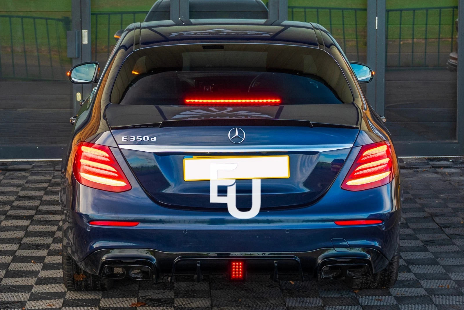 FOR MERCEDES BENZ E CLASS W213 REAR DIFFUSER AND TAIL PIPE F1 LOOK GLOSS BLACK