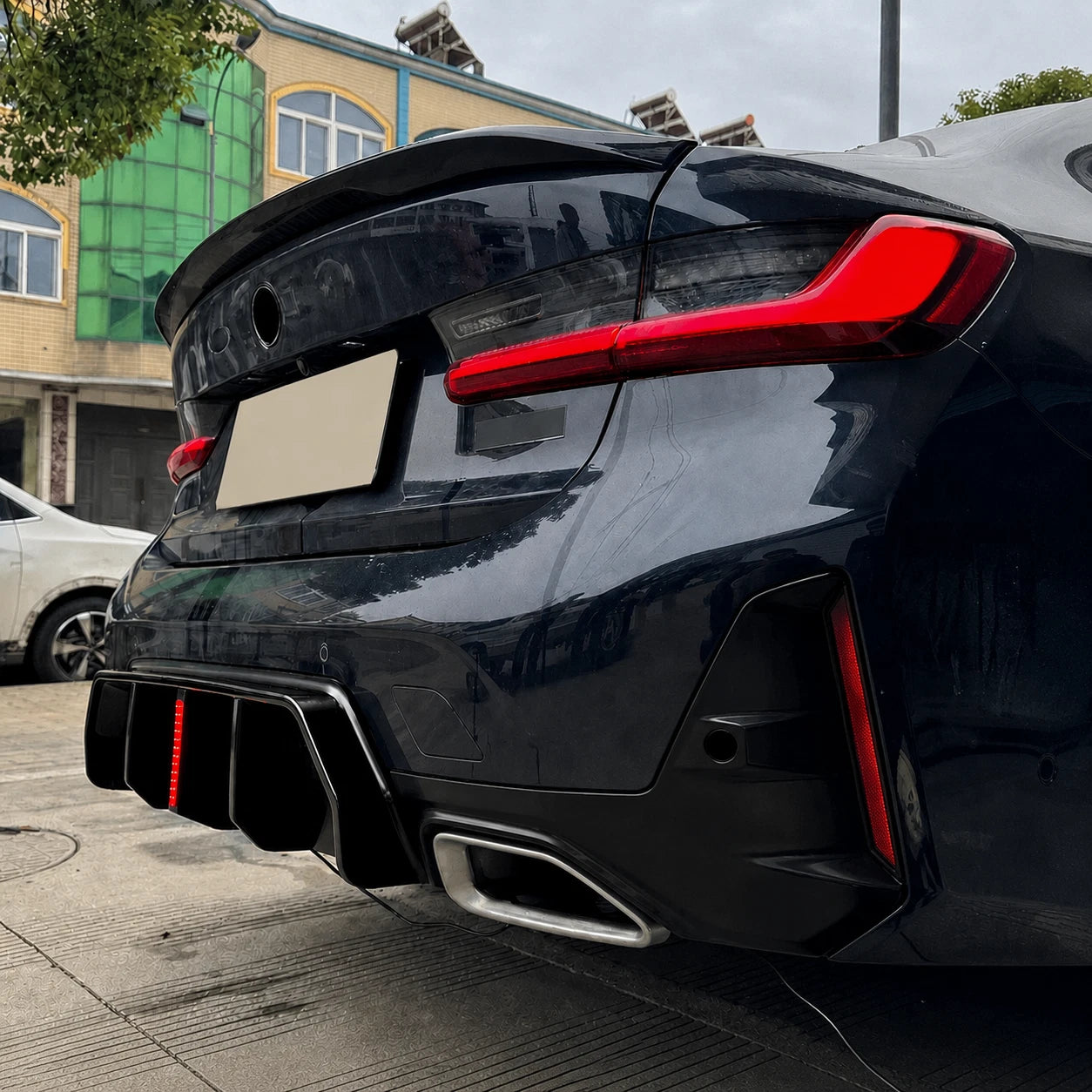 FOR BMW 3 SERIES G20 G21 LCI M SPORT 340i REAR BUMPER DIFFUSER WITH LED 2022+