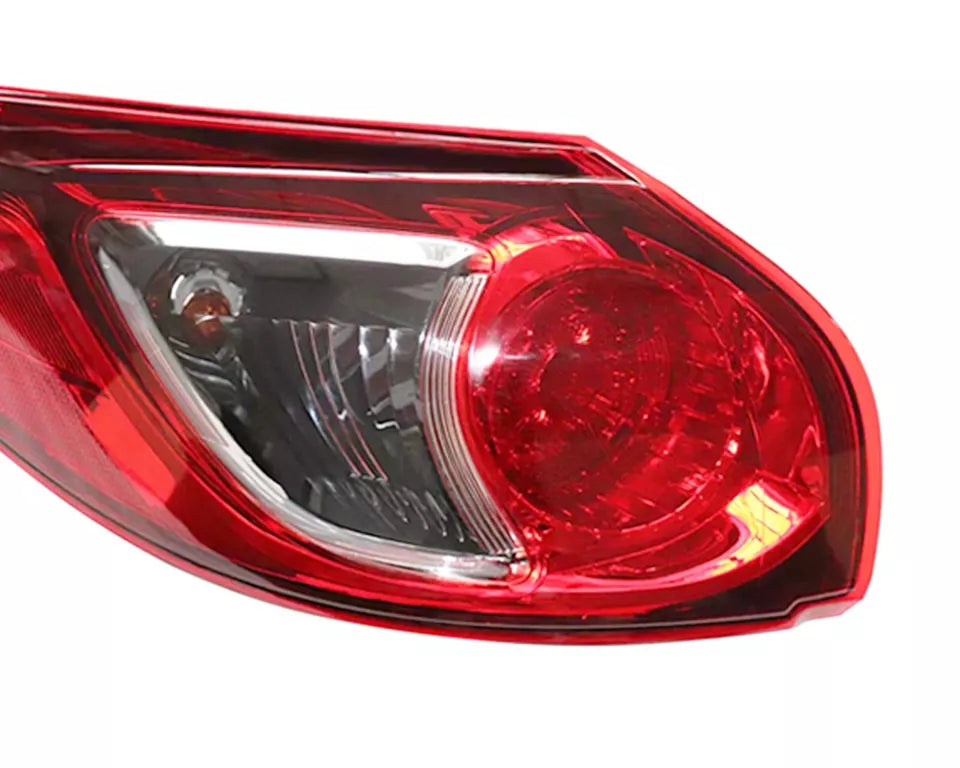 LEFT PASSENGER SIDE FOR MAZDA CX-5 2011-2015 OUTER REAR TAIL LIGHT BRAKE LAMP