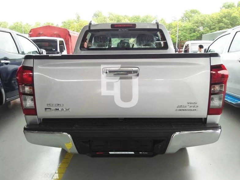 Right Rear Tail Light with Fog Lamp for Isuzu D-Max 2012-2015 Driver Side